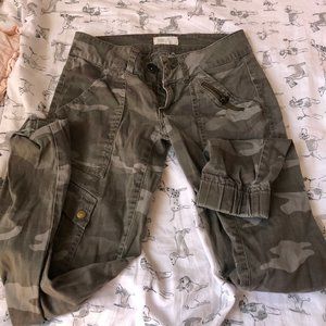 JOLT Dark Green Low-Rise Camo Pants